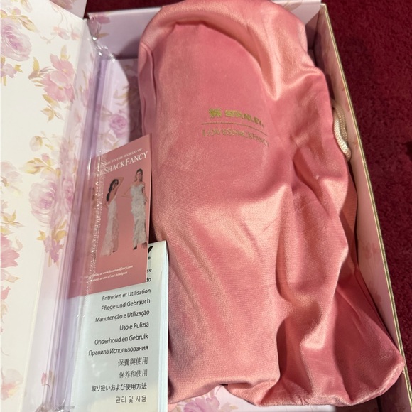 Stanley - Picture 4 of 4